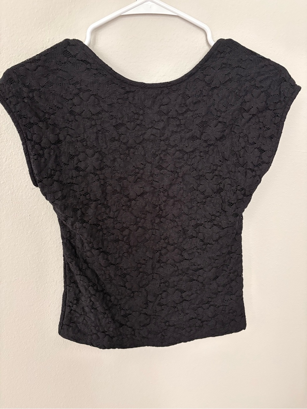 Blenca Black Lace Short Sleeve Open Back Women's Top Size M - Used